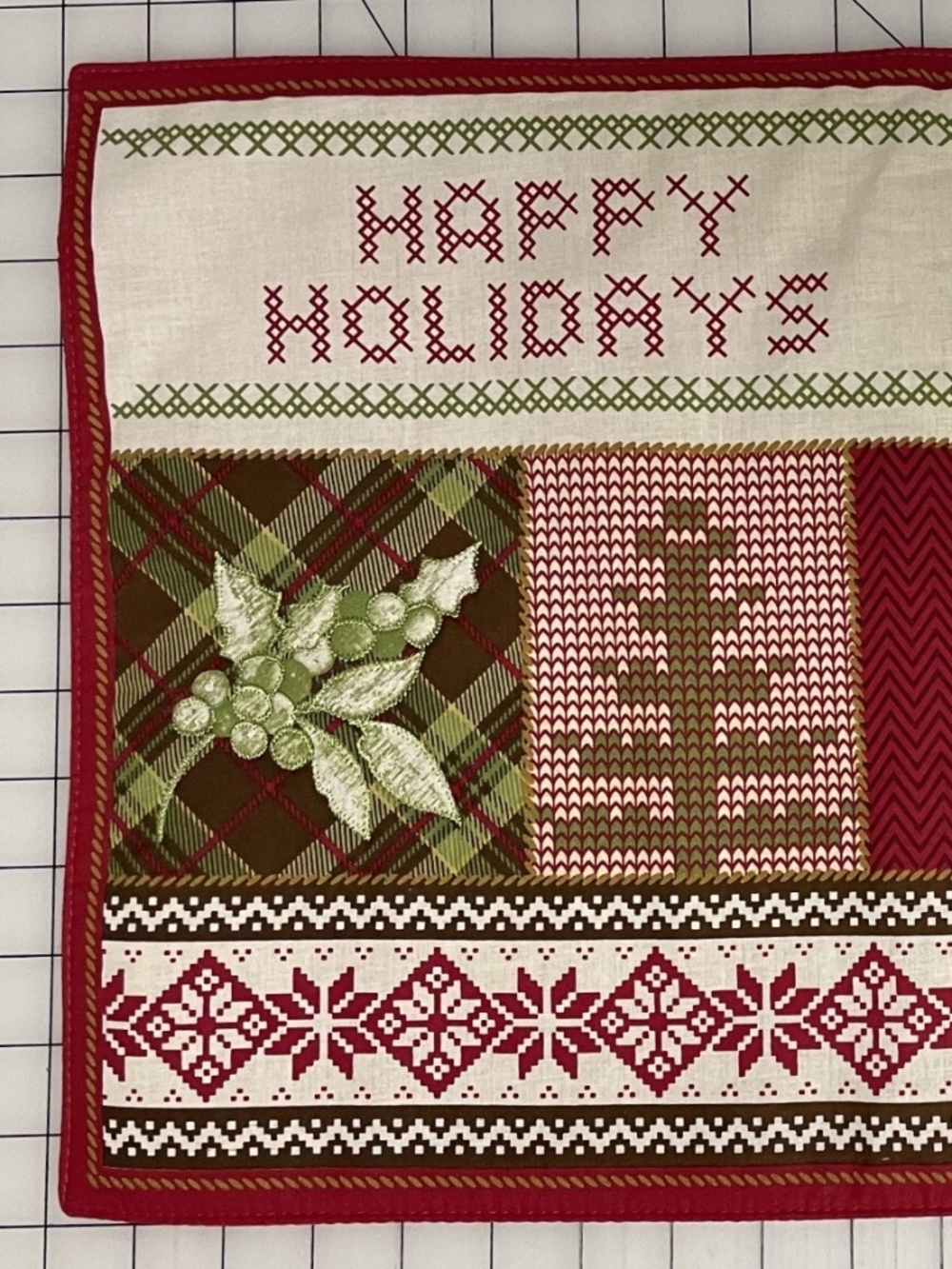 Christmas Placemat Oblong Cotton Patchwork Happy Holiday Winter Moose Lodge NEW